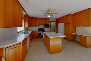 401 S Bruce Street S, Marshall, MN 56258 - Photo 12