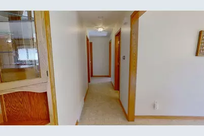 401 S Bruce Street S, Marshall, MN 56258 - Photo 16