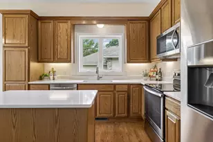 10356 Lancaster Ln, Woodbury, MN 55129 - Photo 6