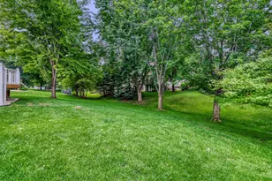 2337 Manuela Dr, Chaska, MN 55318 - Photo 44