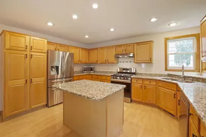 2337 Manuela Drive, Chaska, MN 55318 - Photo 14
