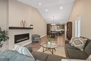 605 Liberty Wy, Vadnais Heights, MN 55127 - Photo 4