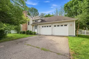 17609 Lorence Way, Eden Prairie, MN 55346 - Photo 2