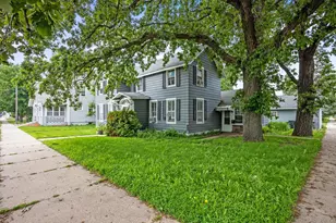 321 6th Ave E, Alexandria, MN 56308 - Photo 2