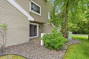 2065 Shenandoah Ct, Plymouth, MN 55447 - Photo 6