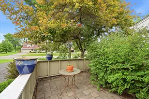 2065 Shenandoah Ct, Plymouth, MN 55447 - Photo 2