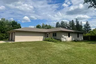 1012-1018 Wealthy St, Albert Lea, MN 56007 - Photo 2