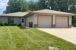 1012-1018 Wealthy St, Albert Lea, MN 56007 - Photo 1