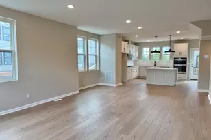 851 Sweetwater Dr, Saint Paul, MN 55116 - Photo 8