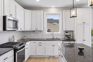 11872 Linden Ct N, Lake Elmo, MN 55042 - Photo 6