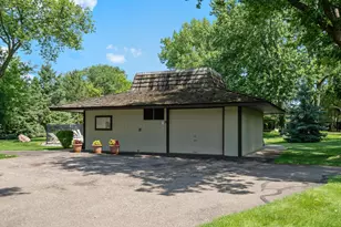 1221 Archer Ln N, Plymouth, MN 55447 - Photo 10