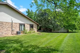 1221 Archer Ln N, Plymouth, MN 55447 - Photo 22