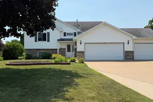 605 E South St, Belle Plaine, MN 56011 - Photo 1