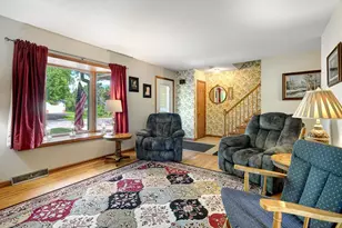 806 Myrtle St, Hudson, WI 54016 - Photo 2