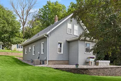 520 Hawthorn Street, Red Wing, MN 55066 - Photo 4