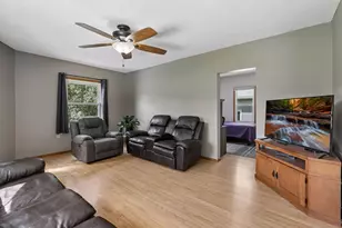 520 Hawthorn St, Red Wing, MN 55066 - Photo 12