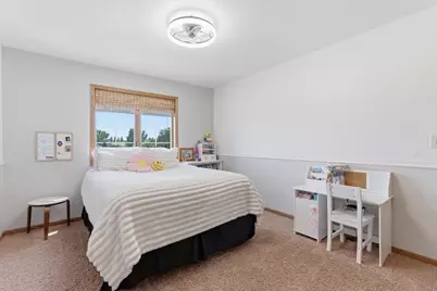 605 E 2nd Avenue, Beaver Creek, MN 56116 - Photo 24