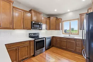 605 E 2nd Ave, Beaver Creek, MN 56116 - Photo 4