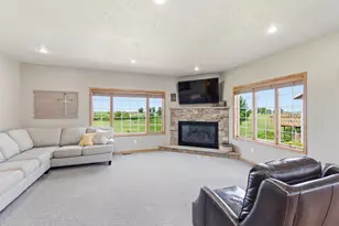 605 E 2nd Ave, Beaver Creek, MN 56116 - Photo 10