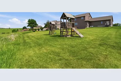 605 E 2nd Avenue, Beaver Creek, MN 56116 - Photo 34
