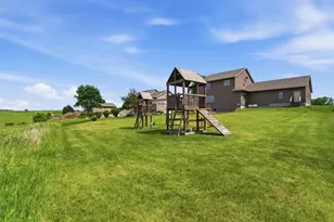 605 E 2nd Ave, Beaver Creek, MN 56116 - Photo 34