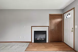 8500 S Maplebrook Cir, Brooklyn Park, MN 55445 - Photo 8