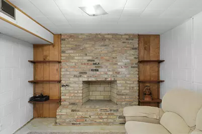 2340 Skyline Drive, Bloomington, MN 55425 - Photo 26