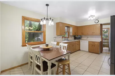 2340 Skyline Drive, Bloomington, MN 55425 - Photo 14