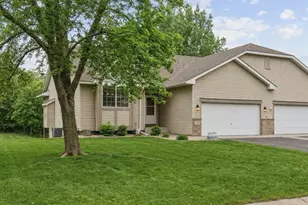 13761 Dorothy Dr, Rogers, MN 55374 - Photo 2