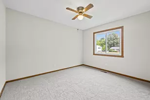 3021 Mary Ct, Maplewood, MN 55109 - Photo 10
