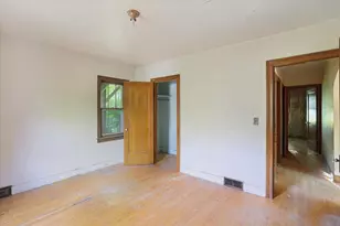 202 Olcott Ave, Coleraine, MN 55722 - Photo 10