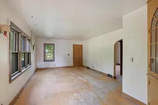 202 Olcott Ave, Coleraine, MN 55722 - Photo 6