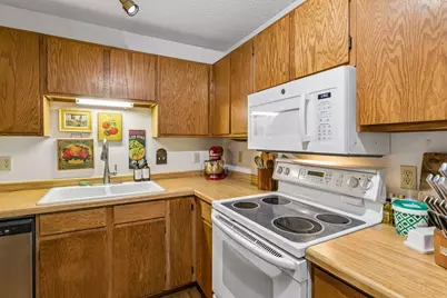 3850 Plymouth Boulevard #205, Plymouth, MN 55446 - Photo 12