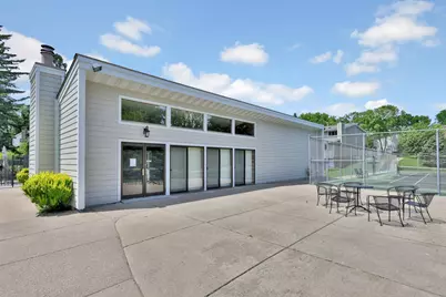 8264 Kingslee Road, Bloomington, MN 55438 - Photo 38