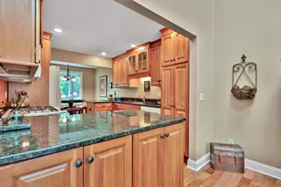 8264 Kingslee Rd, Bloomington, MN 55438 - Photo 8