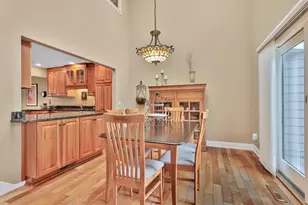8264 Kingslee Rd, Bloomington, MN 55438 - Photo 4