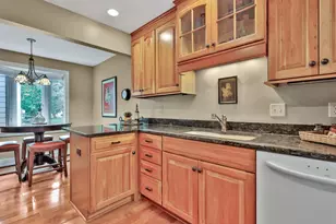 8264 Kingslee Rd, Bloomington, MN 55438 - Photo 10