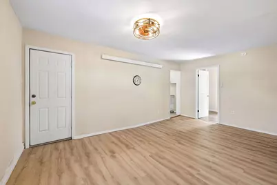 825 18th Avenue NE, Minneapolis, MN 55418 - Photo 2