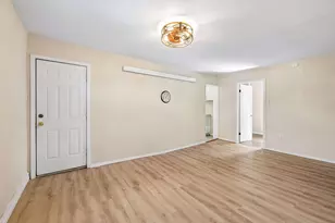 825 18th Ave NE, Minneapolis, MN 55418 - Photo 2