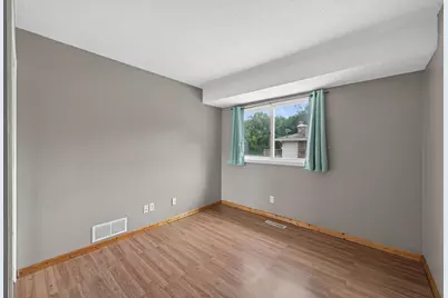 12206 Oak Leaf Circle, Burnsville, MN 55337 - Photo 10