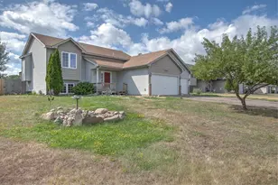 705 Bluebird St, Mora, MN 55051 - Photo 10