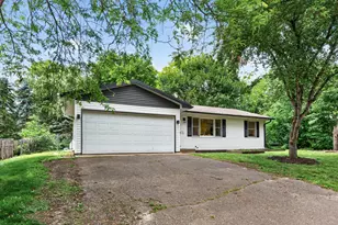 1405 Carriage Hills Dr S, Cambridge, MN 55008 - Photo 2