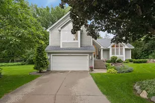 3090 St Albans Hollow Cir, Minnetonka, MN 55305 - Photo 2