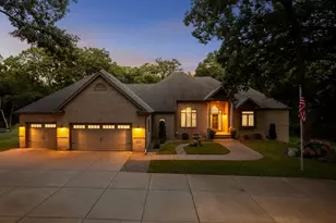679 Oakgreen Ave Ct N, West Lakeland Township, MN 55082 - Photo 2