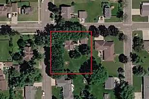 803 S Pine St, Caledonia, MN 55921 - Photo 2