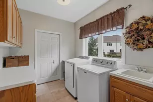 10196 Stony Creek Dr, Woodbury, MN 55129 - Photo 36