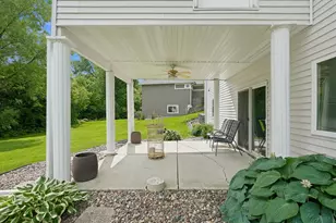 10196 Stony Creek Dr, Woodbury, MN 55129 - Photo 12