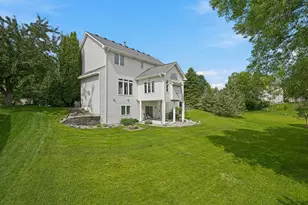 10196 Stony Creek Dr, Woodbury, MN 55129 - Photo 8