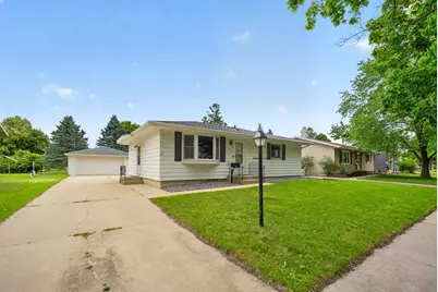 915 16 1/4 Street SE, Rochester, MN 55904 - Photo 1