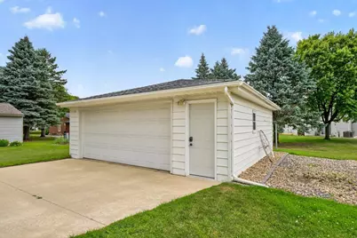915 16 1/4 Street SE, Rochester, MN 55904 - Photo 38